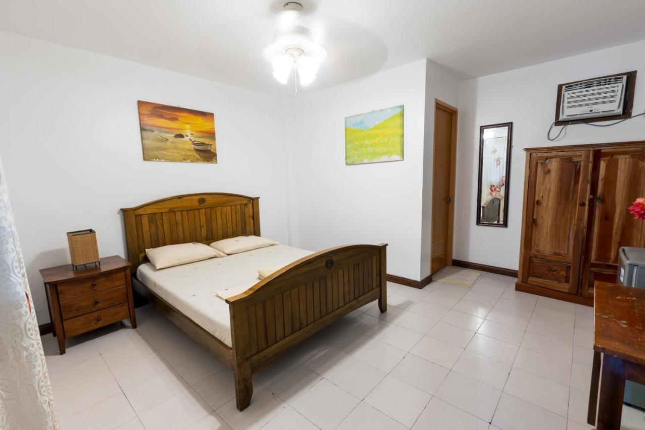 Marina Village Moalboal Kültér fotó
