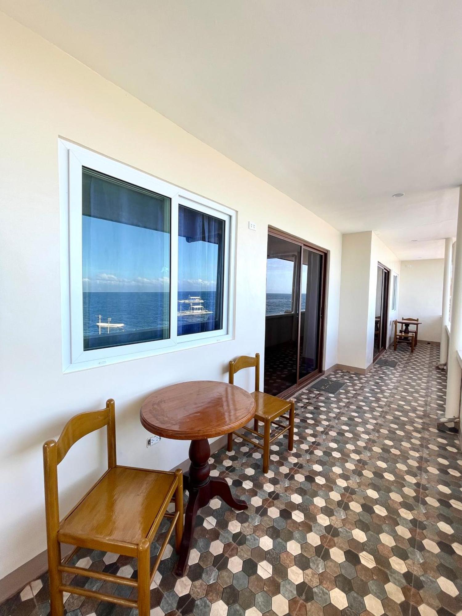 Marina Village Moalboal Kültér fotó