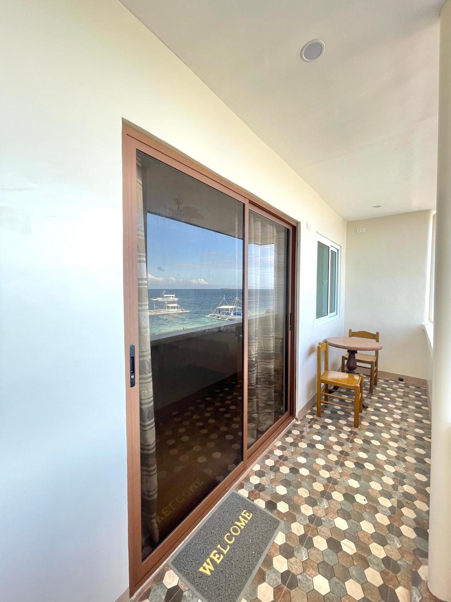 Marina Village Moalboal Kültér fotó