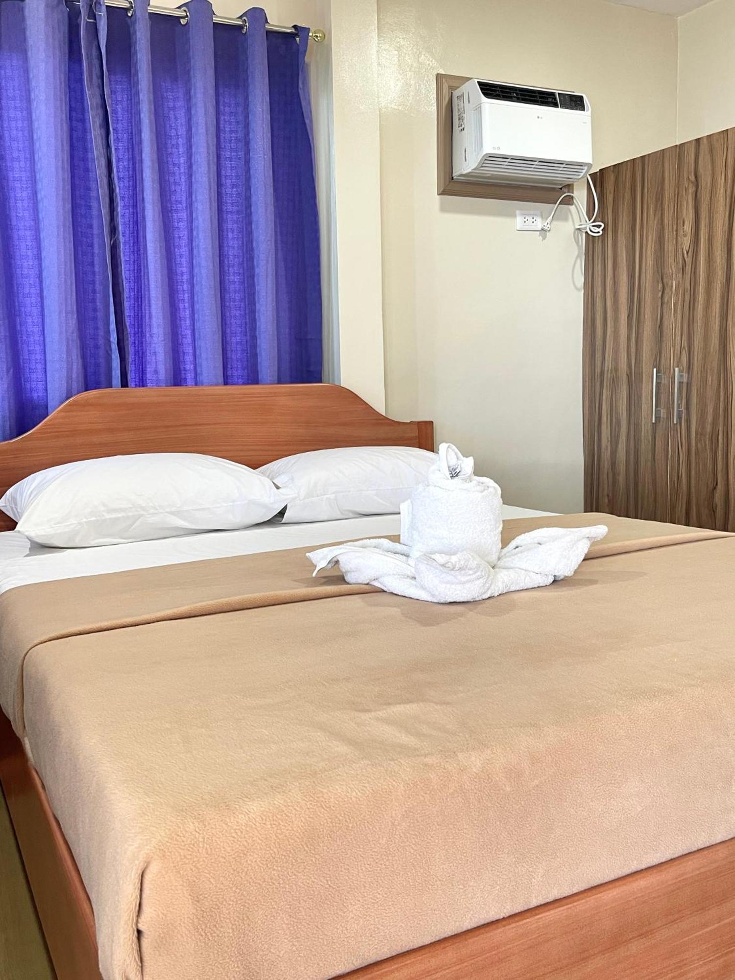 Marina Village Moalboal Kültér fotó