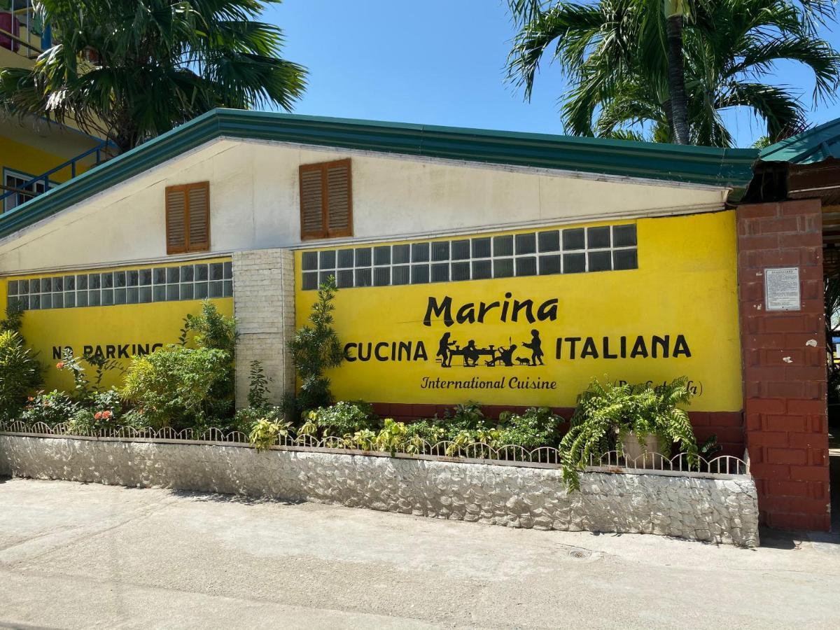 Marina Village Moalboal Kültér fotó